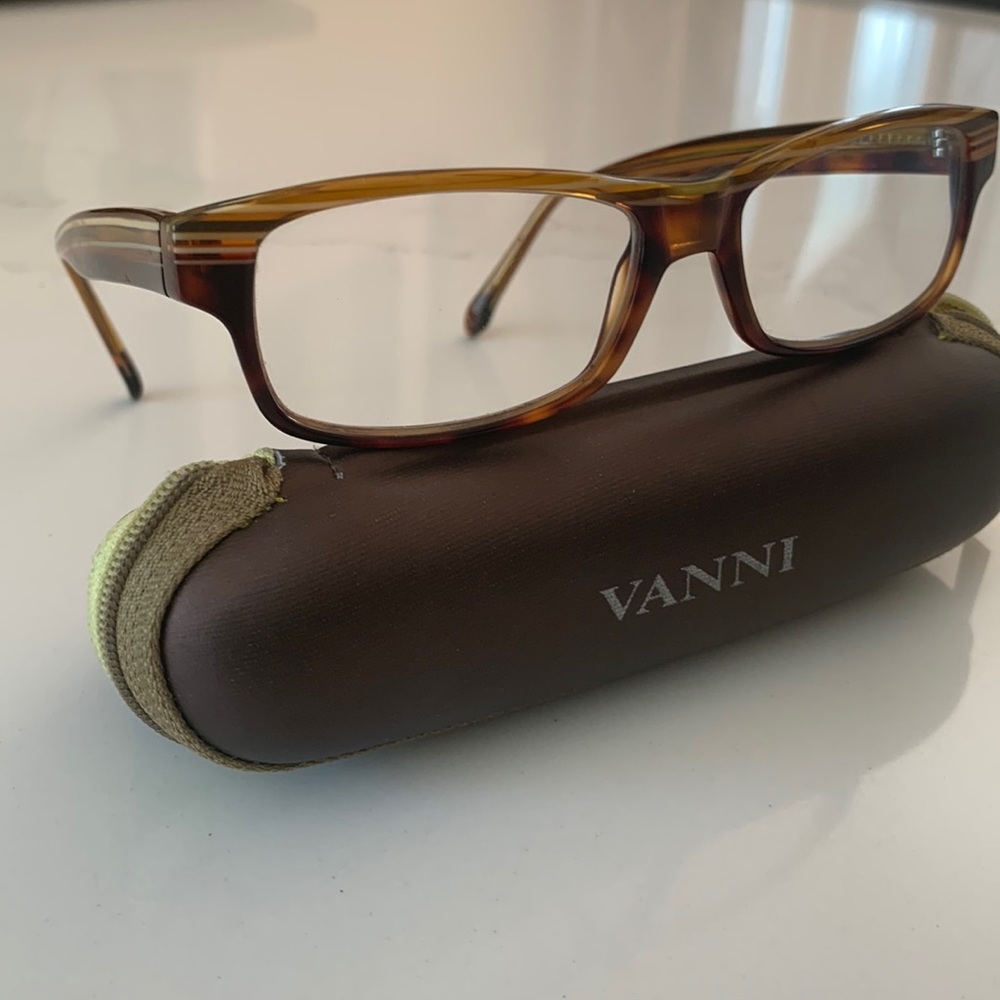 Vanni eyeglasses with prescription lenses